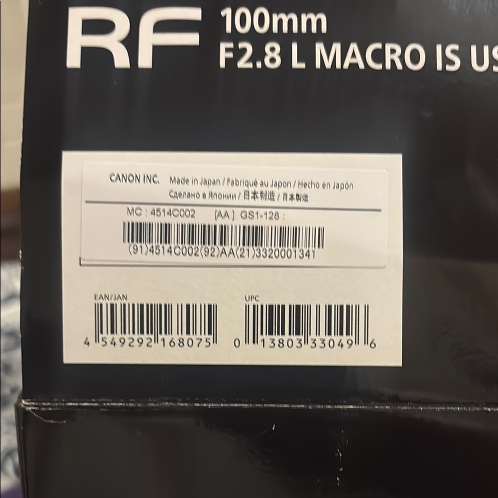 Canon RF 100mm F2.8 L Macro Lens - Black